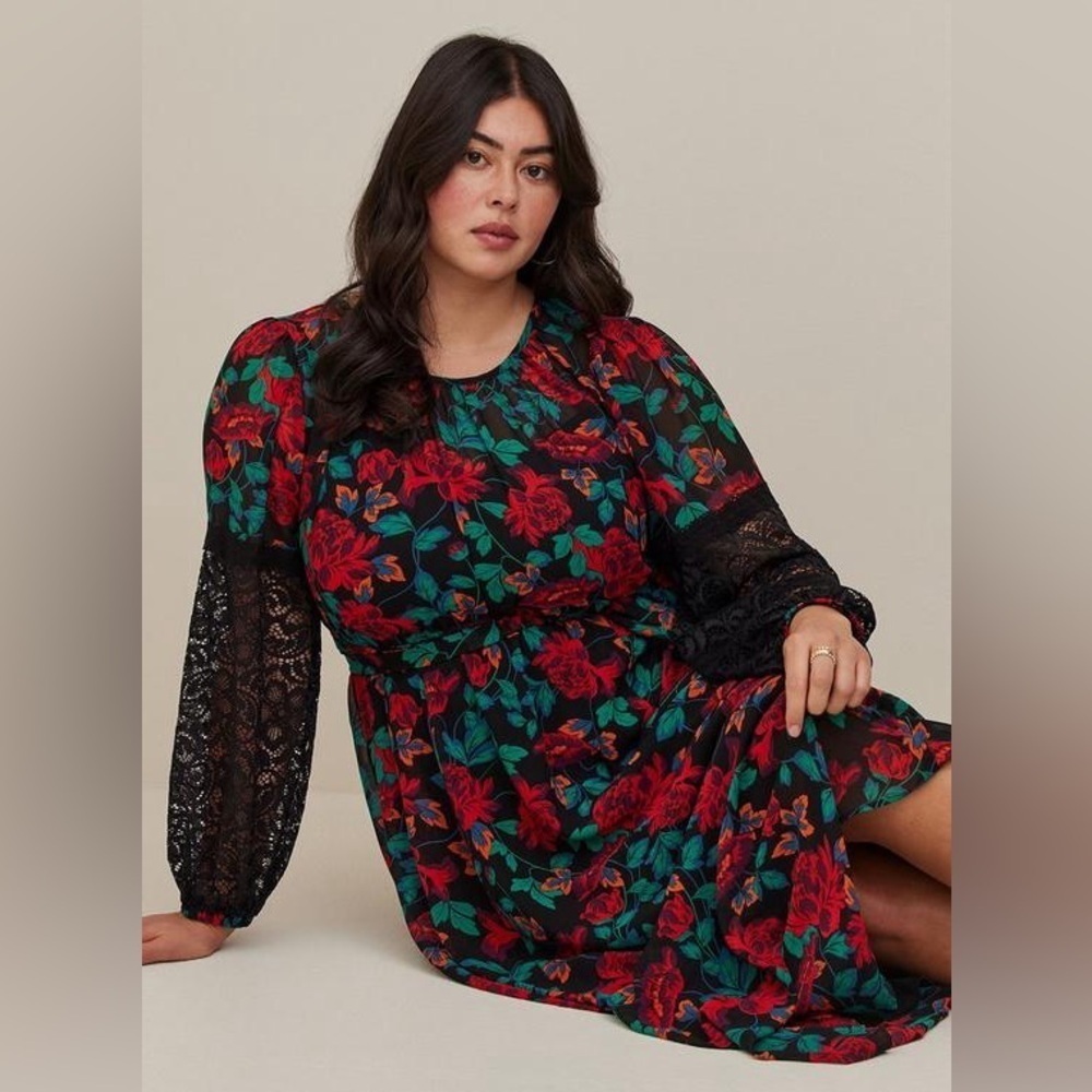 NWT Torrid Plus Size Women's Maxi Peasant Chiffon Floral Black Dress sz 6X/30